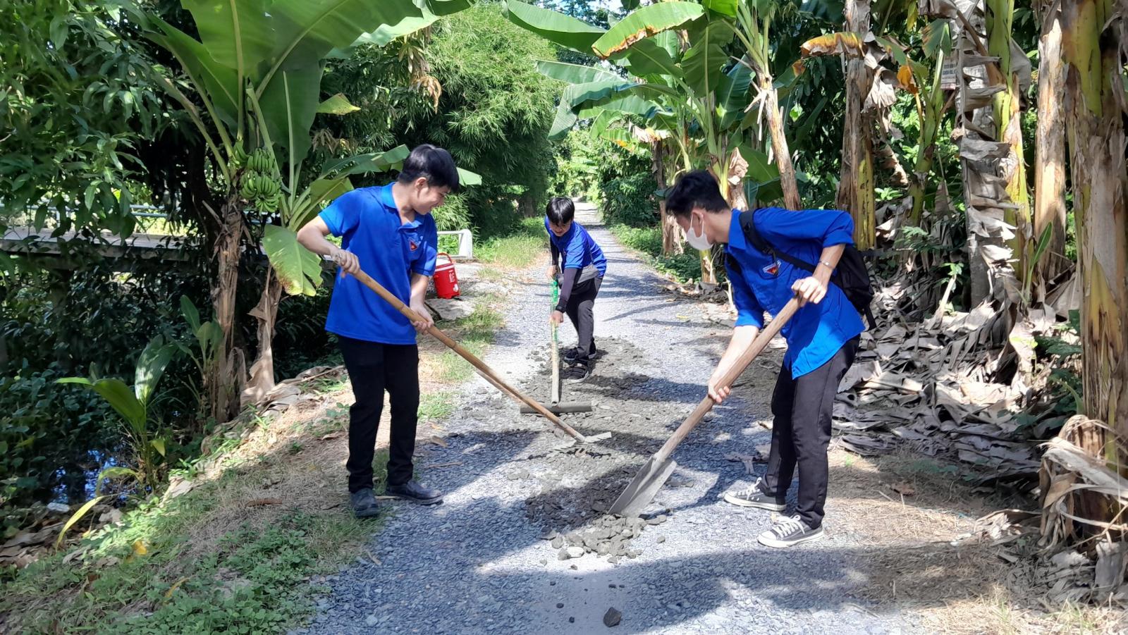 CHIẾN DỊCH THANH NIÊN TÌNH NGUYỆN HÈ NĂM 2024  HƯỞNG ỨNG NGÀY CAO ĐIỂM CHIẾN SỸ TÌNH NGUYỆN VÌ AN NINH TRẬT TỰ VÀ AN TOÀN GIAO THÔNG NĂM 2024